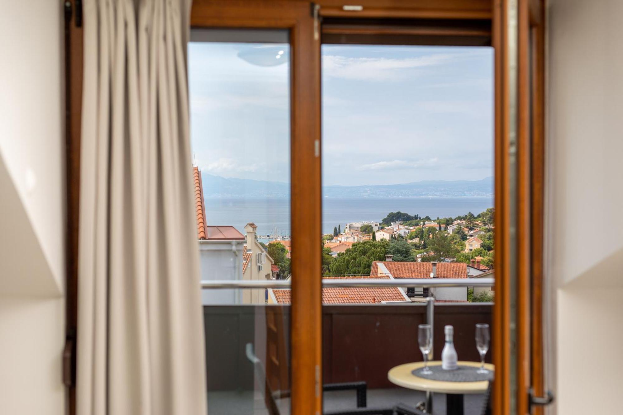 Apartments Kvarner 2 Malinska Exterior photo